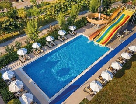 Commodore Elite Suites & Spa