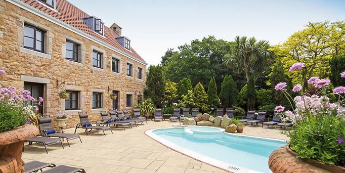 Greenhills Country House Hotel & Restaurant