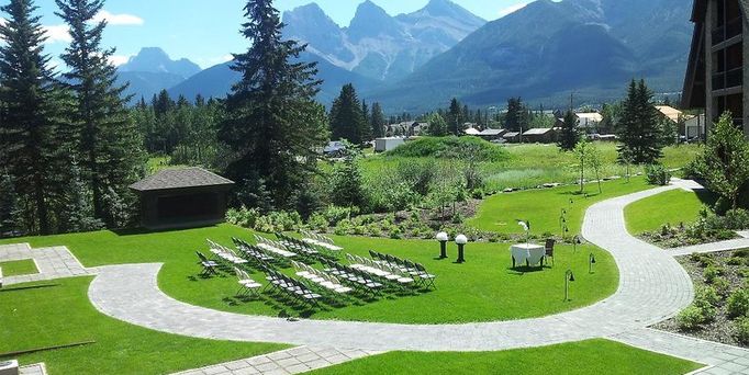 Grande Rockies Resort