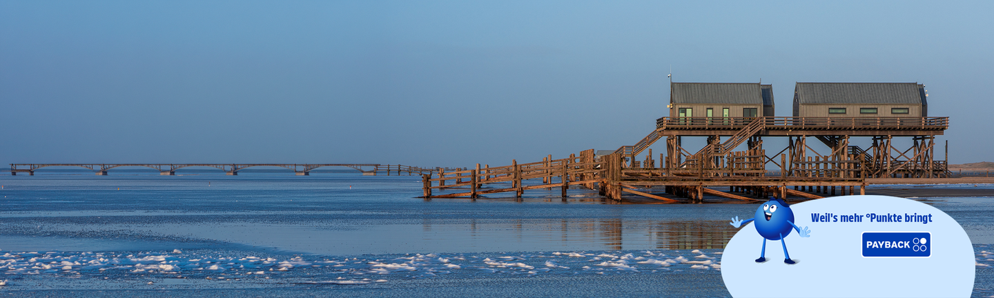 Eine Bucht mit türkisem Wasser.