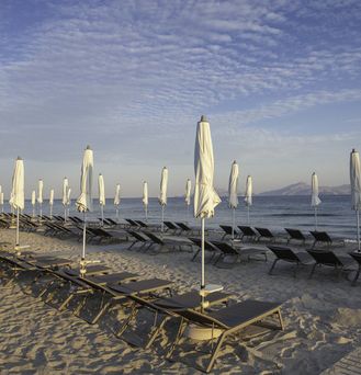 Caravia Beach Hotel & Bungalows