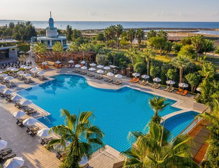 Commodore Elite Suites & Spa