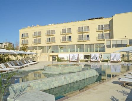 E-Hotel