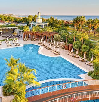 Commodore Elite Suites & Spa