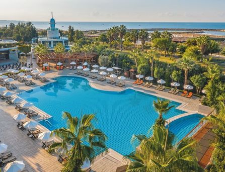 Commodore Elite Suites & Spa