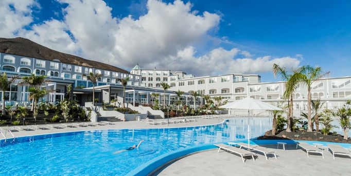 Royal Palm Resort & Spa