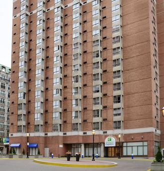 Holiday Inn Express Toronto Downtown