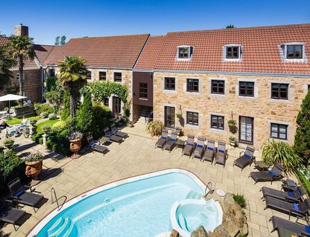 Greenhills Country House Hotel & Restaurant