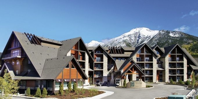 Grande Rockies Resort