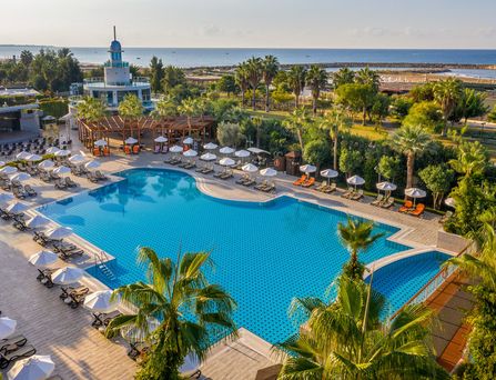 Commodore Elite Suites & Spa