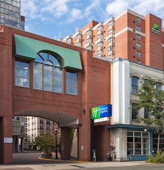 Holiday Inn Express Toronto Downtown