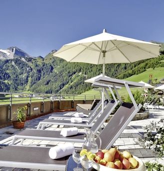 Hotel Berghof Crystal Spa & Sports