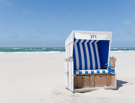 beach-chair-1587066_1280.jpg