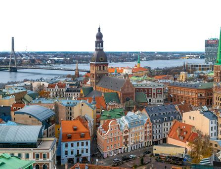Reisetrends 2026: Eine Luftaufnahme von Riga