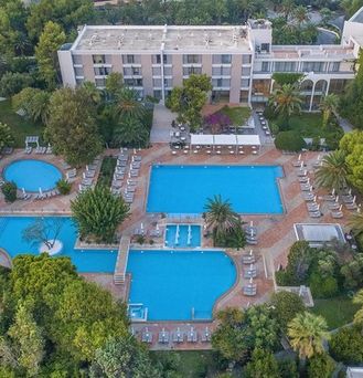 Caravia Beach Hotel & Bungalows