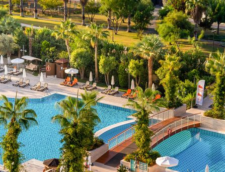 Commodore Elite Suites & Spa