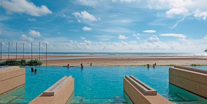 Apsara Beachfront Resort and Villa