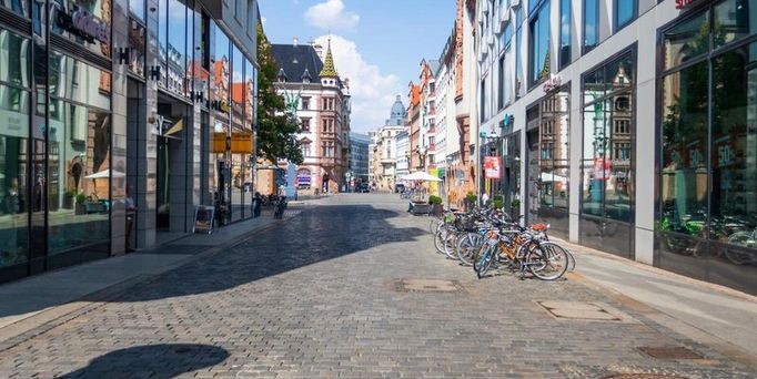 Capri by Fraser Leipzig